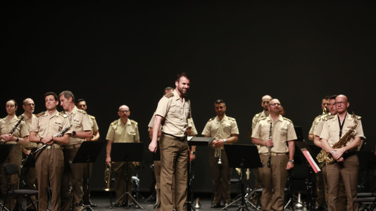 Música sobre las tablas del teatro Colón para celebrar el Día de las Fuerzas Armadas (8)