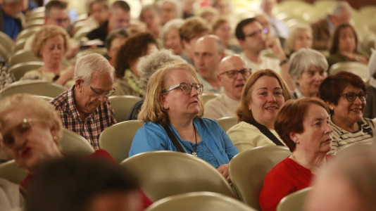 Música sobre las tablas del teatro Colón para celebrar el Día de las Fuerzas Armadas (19)