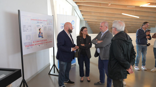 El centro Ágora estrena una nueva exposición organizada por la Sociedad Filatélica de A Coruña (2)