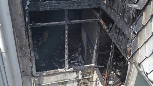 Así quedó por dentro el edificio okupado que ardió en la calle de la Barrera de A Coruña @ Quintana (7)