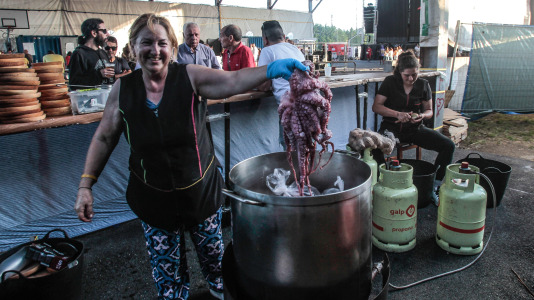 Jornada de fiestas en Bens (2)