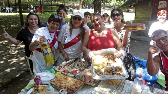 La comunidad peruana de A Coruña celebra su día nacional. FOTO Quintana (24)