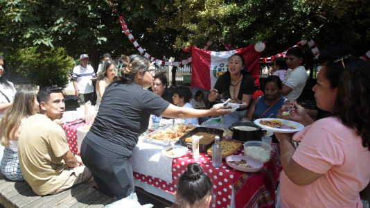 La comunidad peruana de A Coruña celebra su día nacional. FOTO Quintana (34)