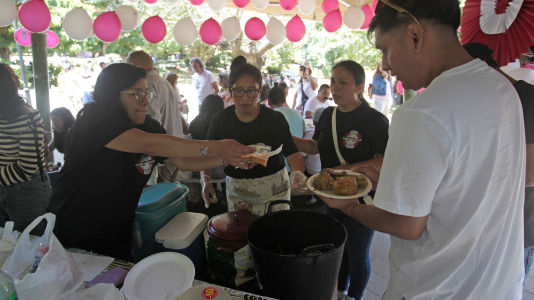 La comunidad peruana de A Coruña celebra su día nacional. FOTO Quintana (6)
