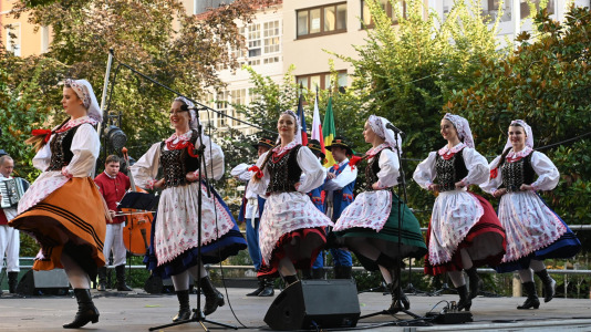 Festival Internacional de Folclore en Plaza de España FOTO Pedro Puig (2)