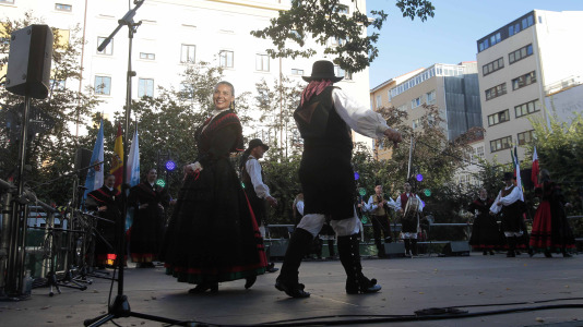 Festival Internacional de Folclore en la Plaza de España FOTO Quintana (7)