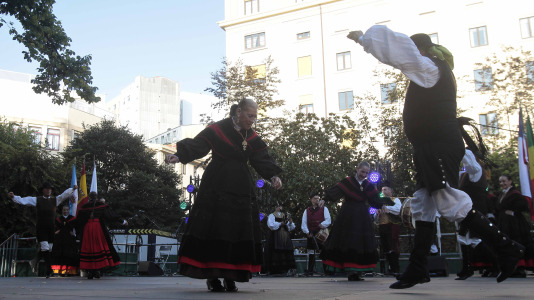 Festival Internacional de Folclore en la Plaza de España FOTO Quintana (6)