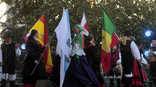 Festival Internacional de Folclore en la Plaza de España FOTO Quintana (18)
