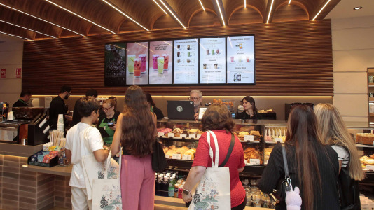 Inauguración del Starbucks. FOTOS Quintana (18)