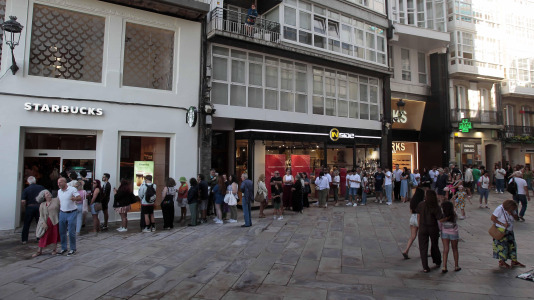 Inauguración del Starbucks. FOTOS Quintana (3)