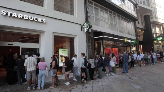 Inauguración del Starbucks. FOTOS Quintana (23)