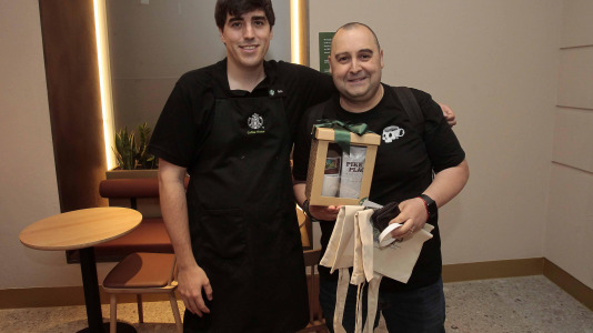 Inauguración del Starbucks. FOTOS Quintana (11)