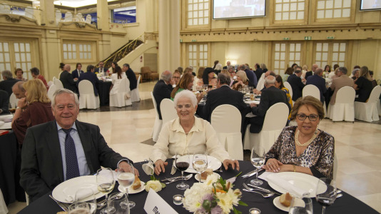 Gonzalo Lado, Amparo Varela e Isabel Rodríguez