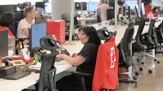 Visita a la central contra la soledad no deseada (1)