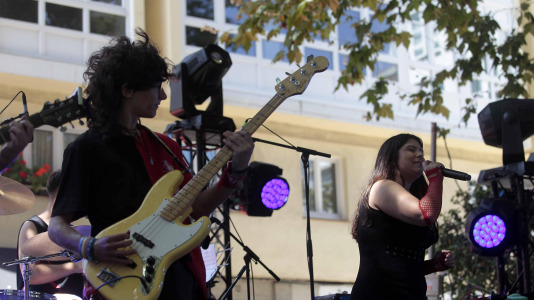 Revel Velvet en la Plaza de Azcárraga. FOTO Quintana (2)