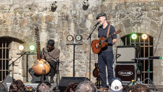 Ballaké Sissoko y Piera Faccini en el castillo de San Antón @Quintana (3)