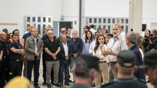Los reyes visitan el Centro de Coordinación del Distrito Forestal XIV de Verín (Ourense) FOTO EFE Brais Lorenzo (23)