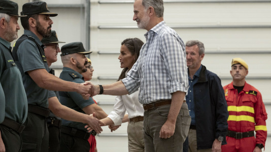 Los reyes visitan el Centro de Coordinación del Distrito Forestal XIV de Verín (Ourense) FOTO EFE Brais Lorenzo (15)