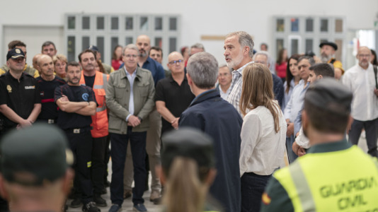 Los reyes visitan el Centro de Coordinación del Distrito Forestal XIV de Verín (Ourense) FOTO EFE Brais Lorenzo (2)