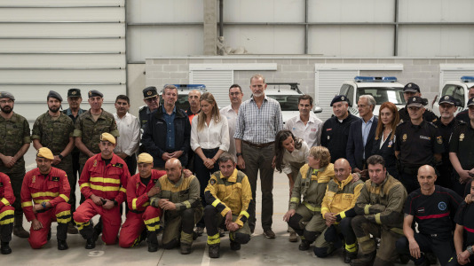 Los reyes visitan el Centro de Coordinación del Distrito Forestal XIV de Verín (Ourense) FOTO EFE Brais Lorenzo (20)