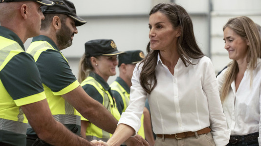 Los reyes visitan el Centro de Coordinación del Distrito Forestal XIV de Verín (Ourense) FOTO EFE Brais Lorenzo (17)
