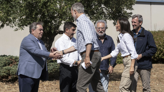 Los reyes visitan el Centro de Coordinación del Distrito Forestal XIV de Verín (Ourense) FOTO EFE Brais Lorenzo (12)