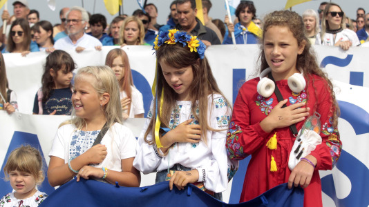 Marcha para celebrar el Día de Independencia de Ucrania. FOTOS Quintana (12)