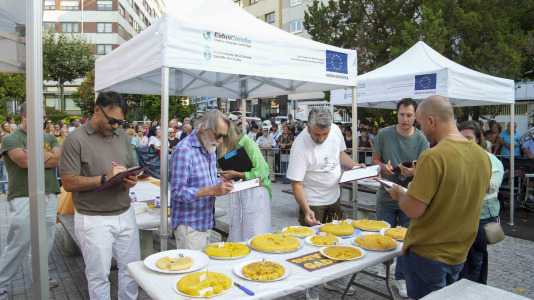 Concurso de tortillas en O Castrillón. FOTOS Carlota Blanco (10)