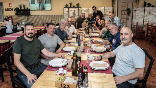 Rafael, Miguel, Daniel, Alberto, Carlos, Areosa, Santiago, Ignacio, Mendez, Javier, Jacobo, Jose (detrás), Norberto, Dourado y L