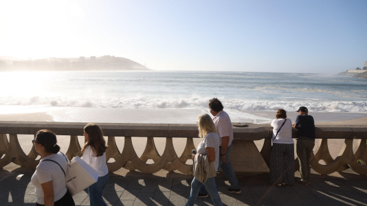 Mareas vivas playa del Orzán. FOTOS Germán Barreiros (9)
