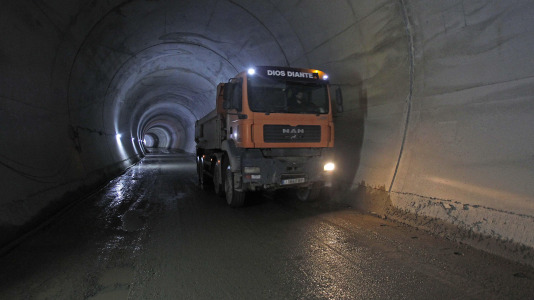 Las imágenes de la excavación de los tres túneles del acceso ferroviario FOTO Quintana (8)