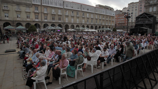 Pedro Guerra y la Orquesta Gaos. Foto Quintana (3)