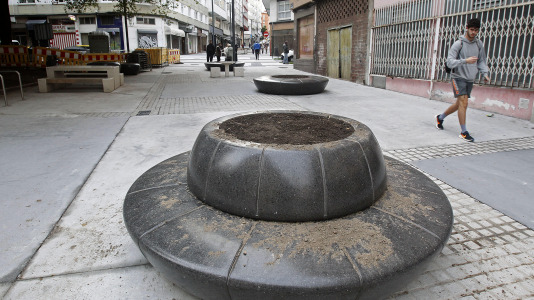 La ronda peatonal presenta su decoración