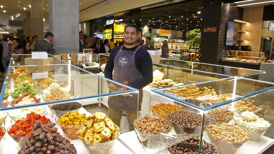 Este jueves por la tarde se ha inaugurado la nueva reforma en el centro comercial coruñés
