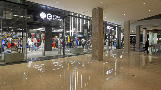 Este jueves por la tarde se ha inaugurado la nueva reforma en el centro comercial coruñés
