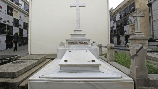 Tumba de Alfonso Molina