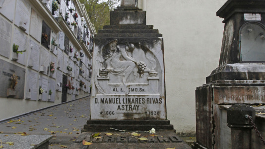Tumba de Linares Rivas