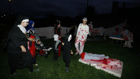 Gran día del terror con personajes horripilantes en A Barcala