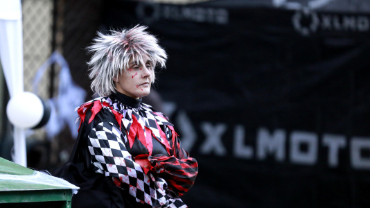 Gran día del terror con personajes horripilantes en A Barcala (38)