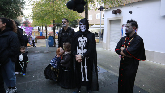 Gran día del terror con personajes horripilantes en A Barcala