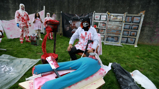 Gran día del terror con personajes horripilantes en A Barcala