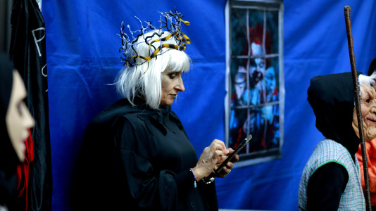 Gran día del terror con personajes horripilantes en A Barcala 