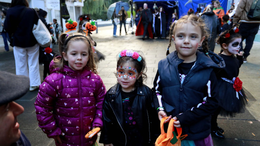 Gran día del terror con personajes horripilantes en A Barcala 