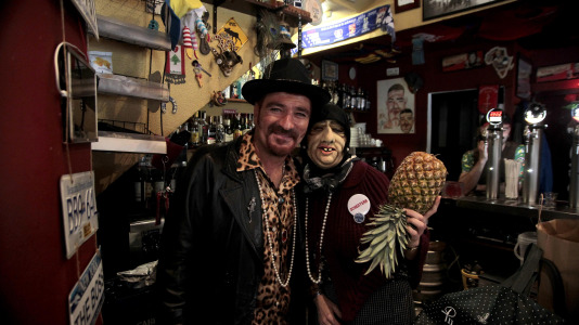 Más de 500 personas para soplar las velas en el Chaflán (4)