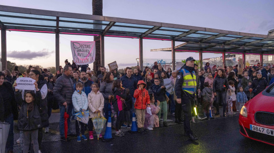 El Concello cerró los recintos por falta de seguridad y mantenimiento