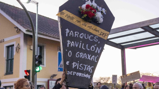 El Concello cerró los recintos por falta de seguridad y mantenimiento