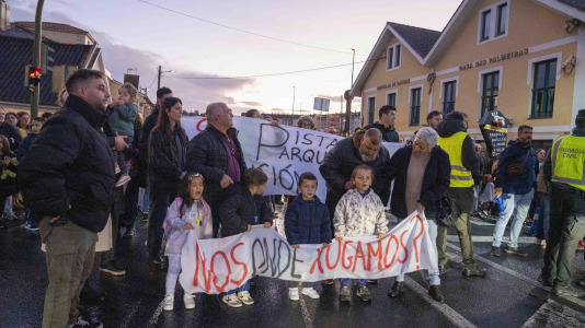 El Concello cerró los recintos por falta de seguridad y mantenimiento