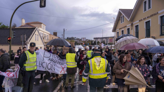 El Concello cerró los recintos por falta de seguridad y mantenimiento