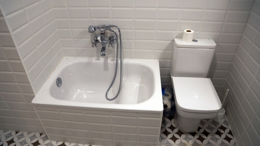 Mientras que el segundo piso del número 4 de Payo Gómez, donde Picasso tenía su vivienda, se ha mantenido intacto, el resto de la casa se ha sometido a una profunda remodelación