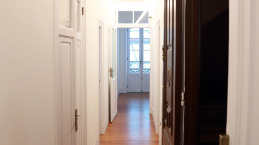 Mientras que el segundo piso del número 4 de Payo Gómez, donde Picasso tenía su vivienda, se ha mantenido intacto, el resto de la casa se ha sometido a una profunda remodelación